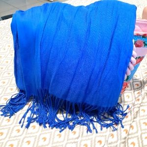 Blue winter shawl
